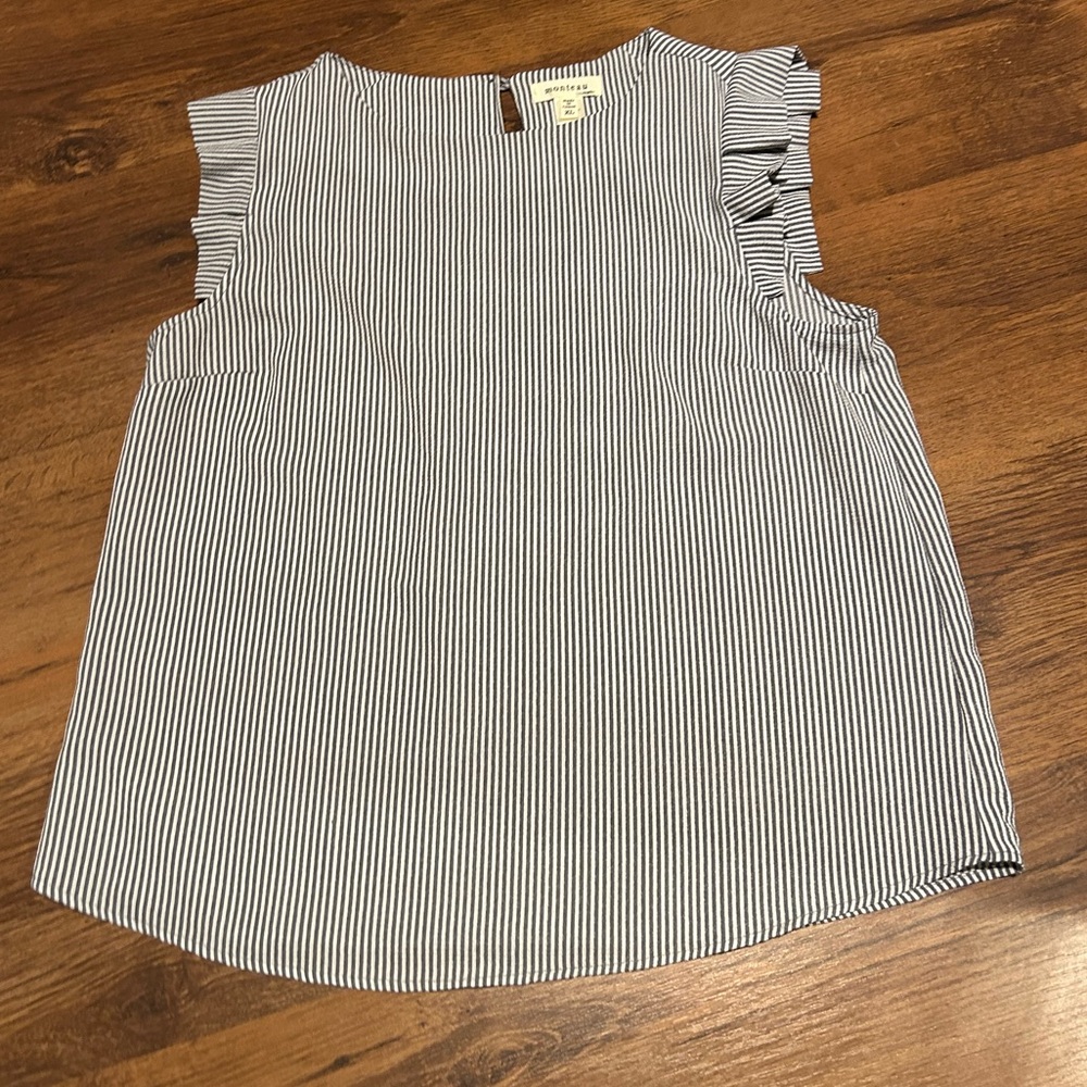Gray and white striped short sleeve blouse xl  by Monteau